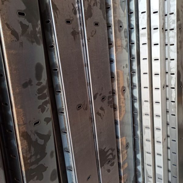 ناودانی منقطع چیست